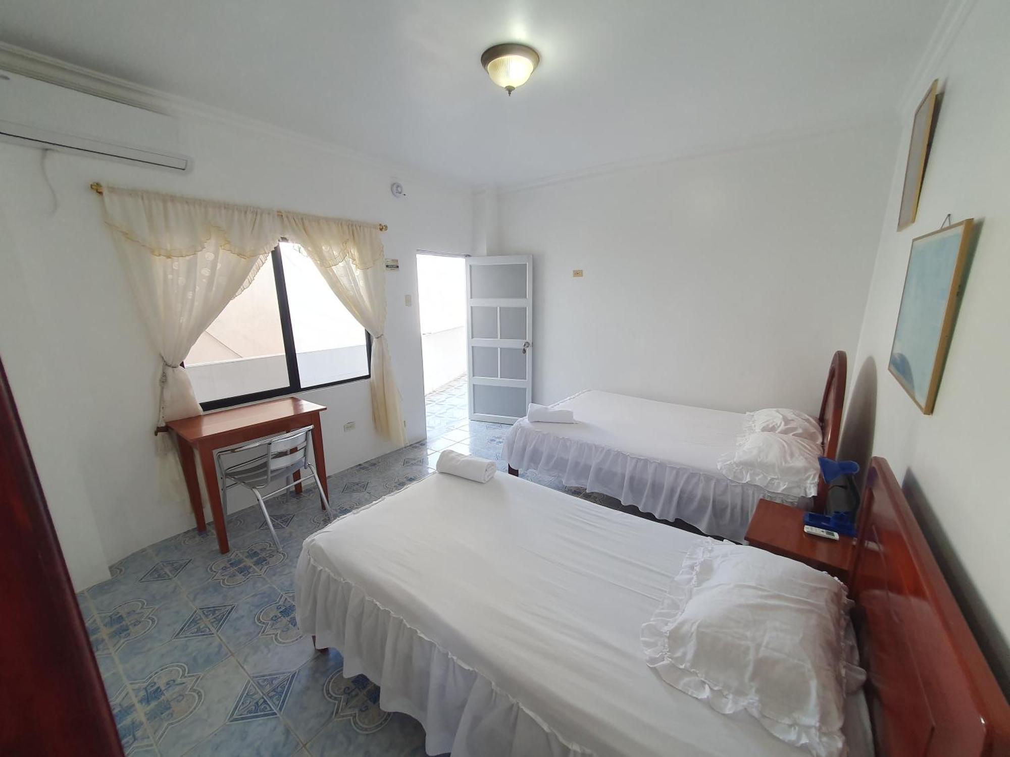 Hostal Insular Puerto Villamil Ngoại thất bức ảnh